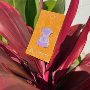 Purple Pua Muʻumuʻu Pin